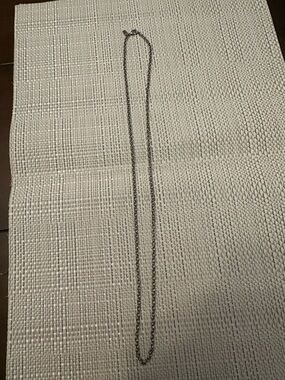 Men’s or unisex silver tone 30” necklace